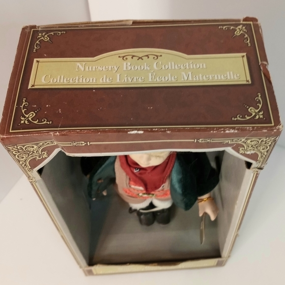 Nursery book collection Petite Porcelain Dolll VIN - Picture 3 of 7